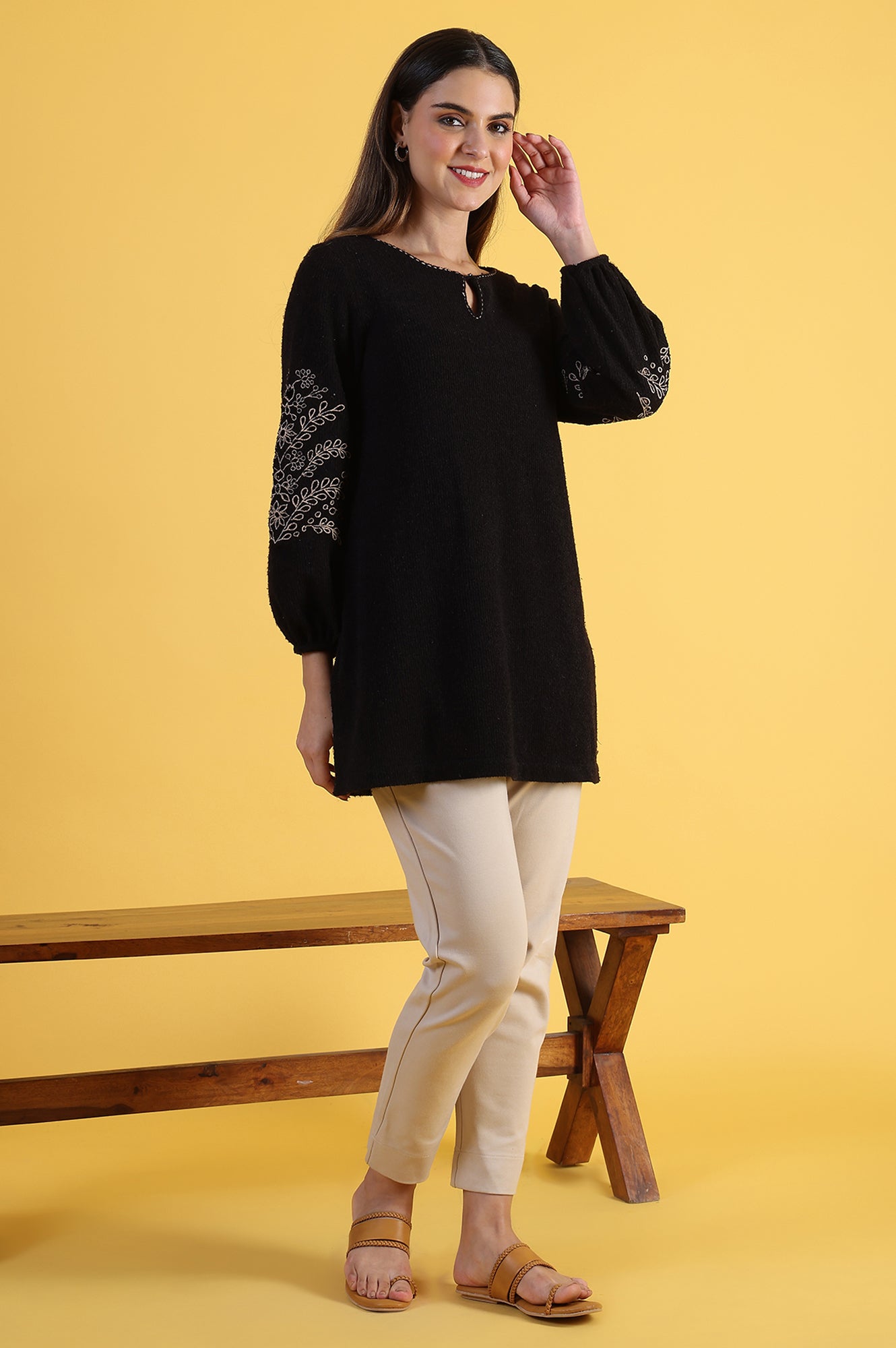 W for Woman Black Solid Straight Tunic | Grocsy