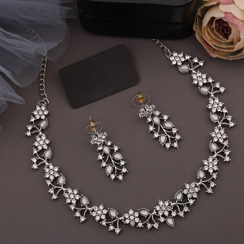 Tehzeeb Creations Silver Pleated White Diamond With White Beads Necklace Set | Grocsy