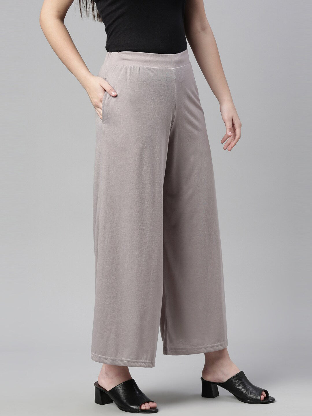 Souchii Women Grey Knitted Palazzos | Grocsy