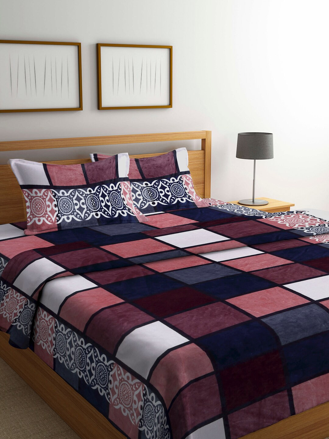Stylespace by Isha Pink Geometric 300 TC Warm Velvet King Bedsheet & 2 Pillow Covers | Grocsy