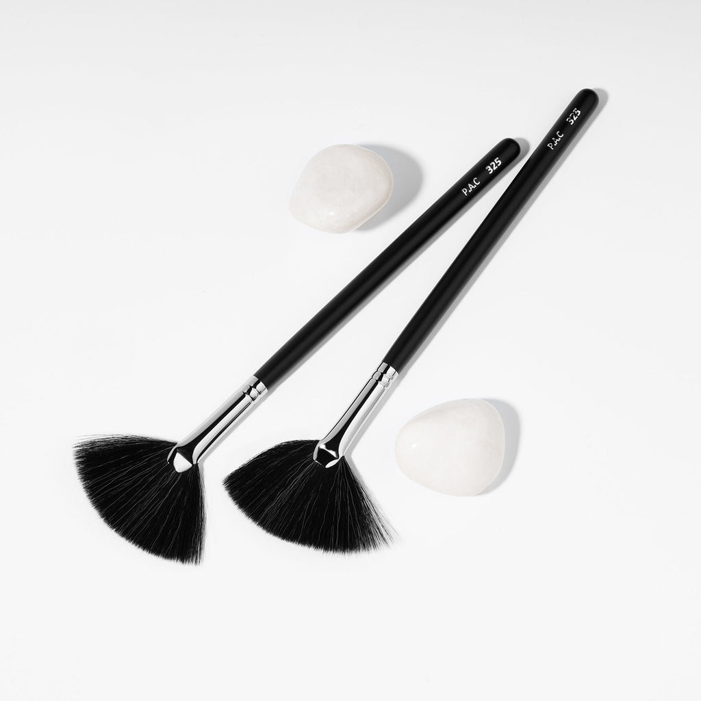 PAC Studio Fan Brush - 325 | Grocsy