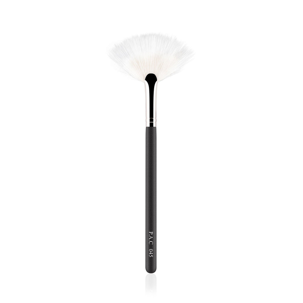 PAC Studio Highlighter Brush - 045 | Grocsy
