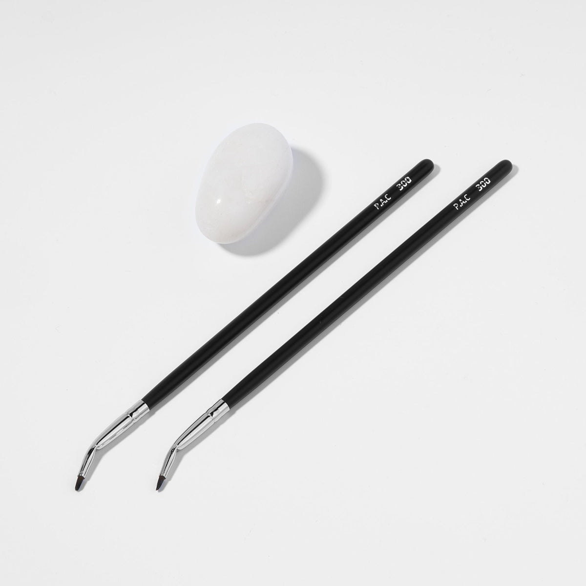 PAC Studio Eyeliner Brush - 300 | Grocsy