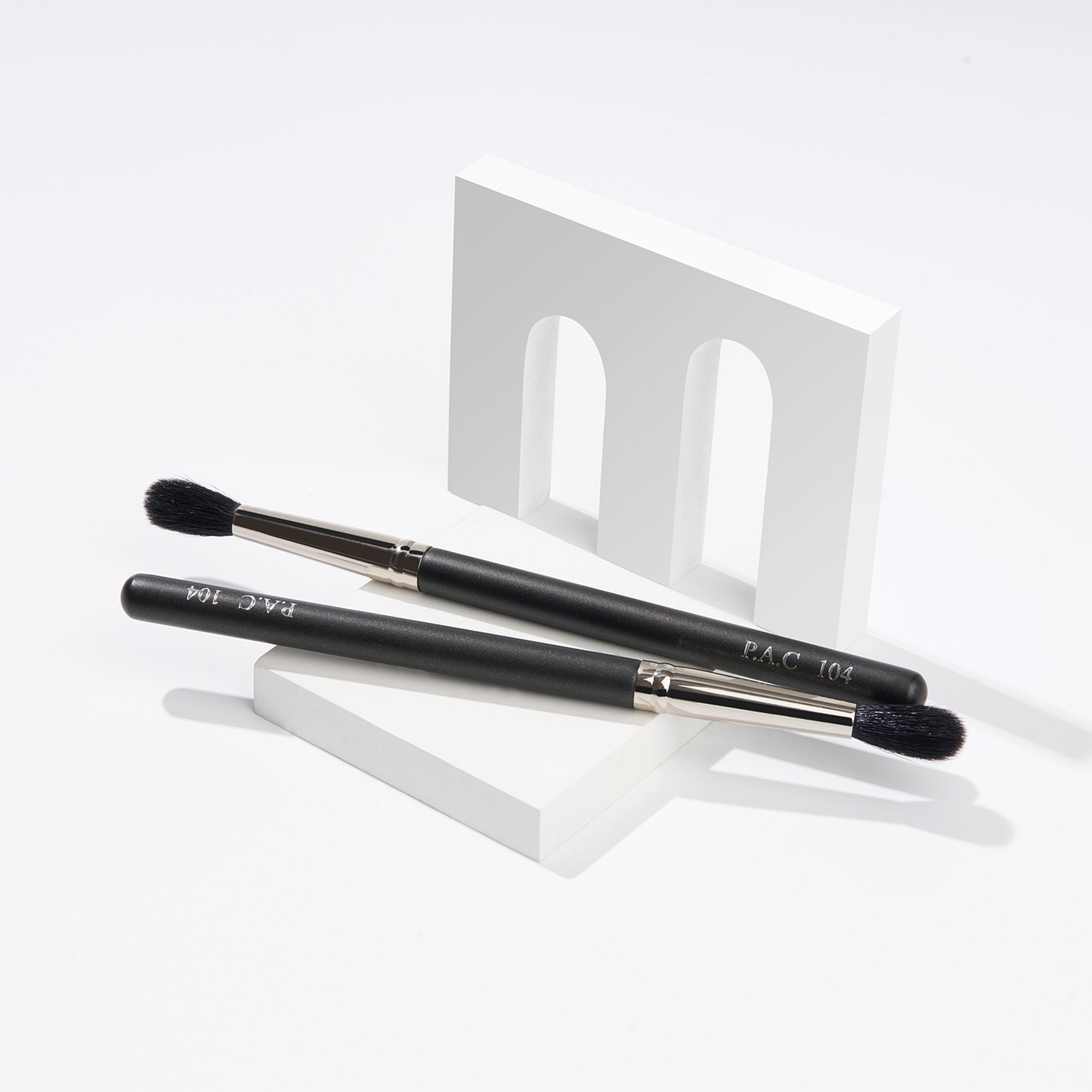 PAC Studio Eyeshadow Brush - 104 | Grocsy