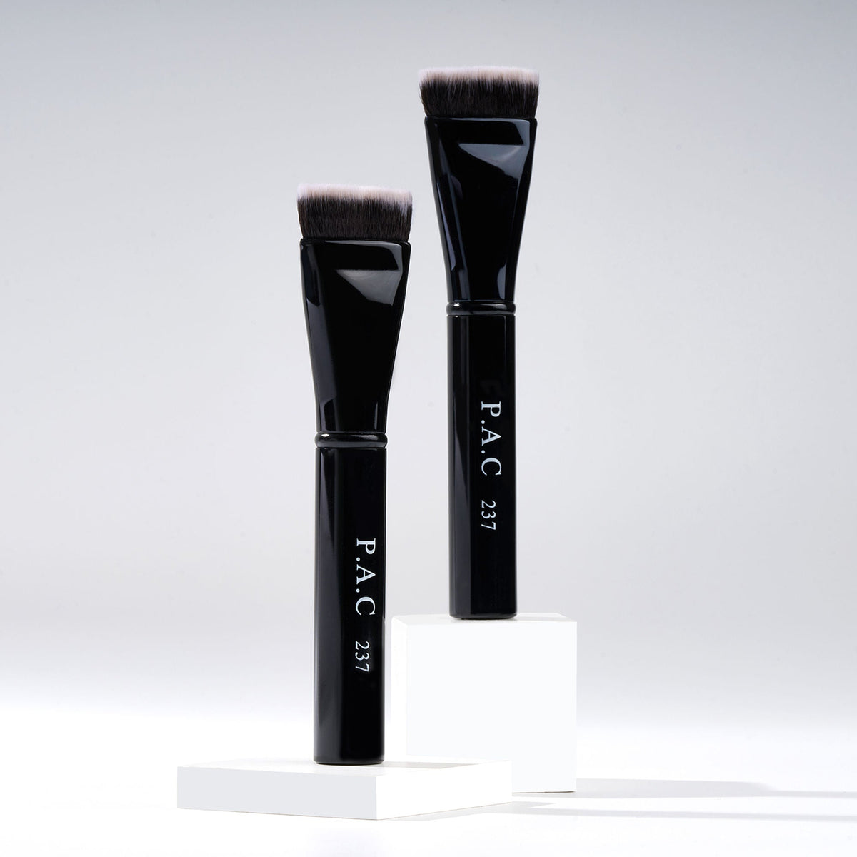 PAC Studio Contouring Brush - 237 | Grocsy