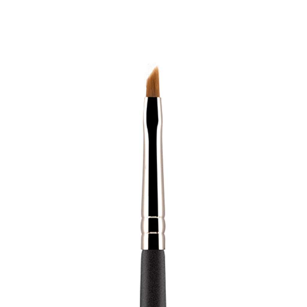 PAC Studio Eyeliner Brush - 121 | Grocsy