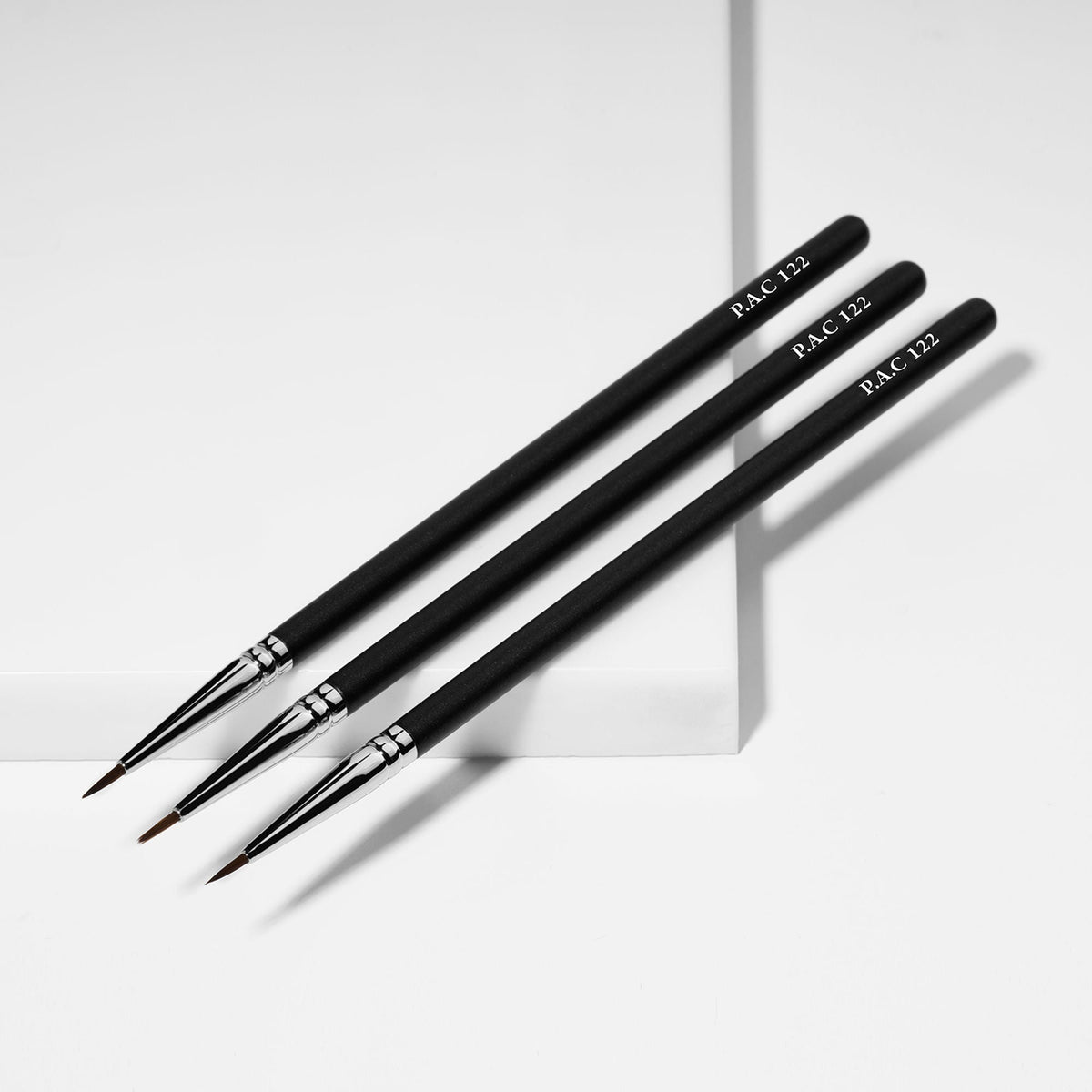 PAC Studio Eyeliner Brush - 122 | Grocsy