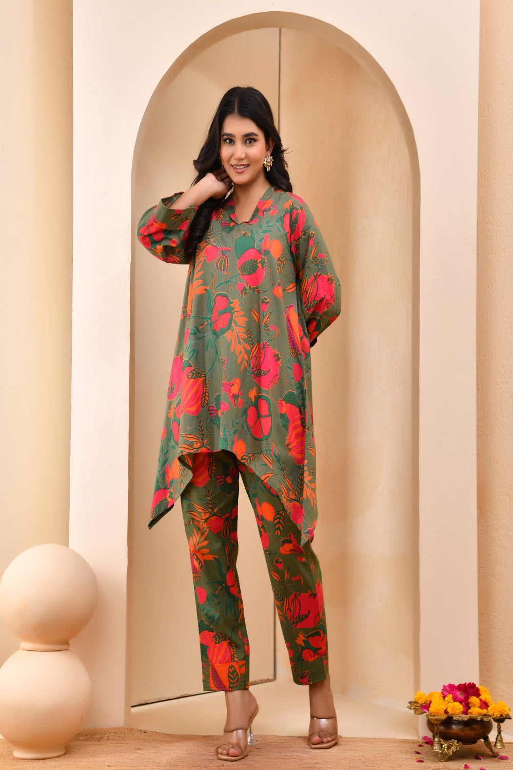 Vaasva Women Floral Printed Kurta Pant Set | Grocsy