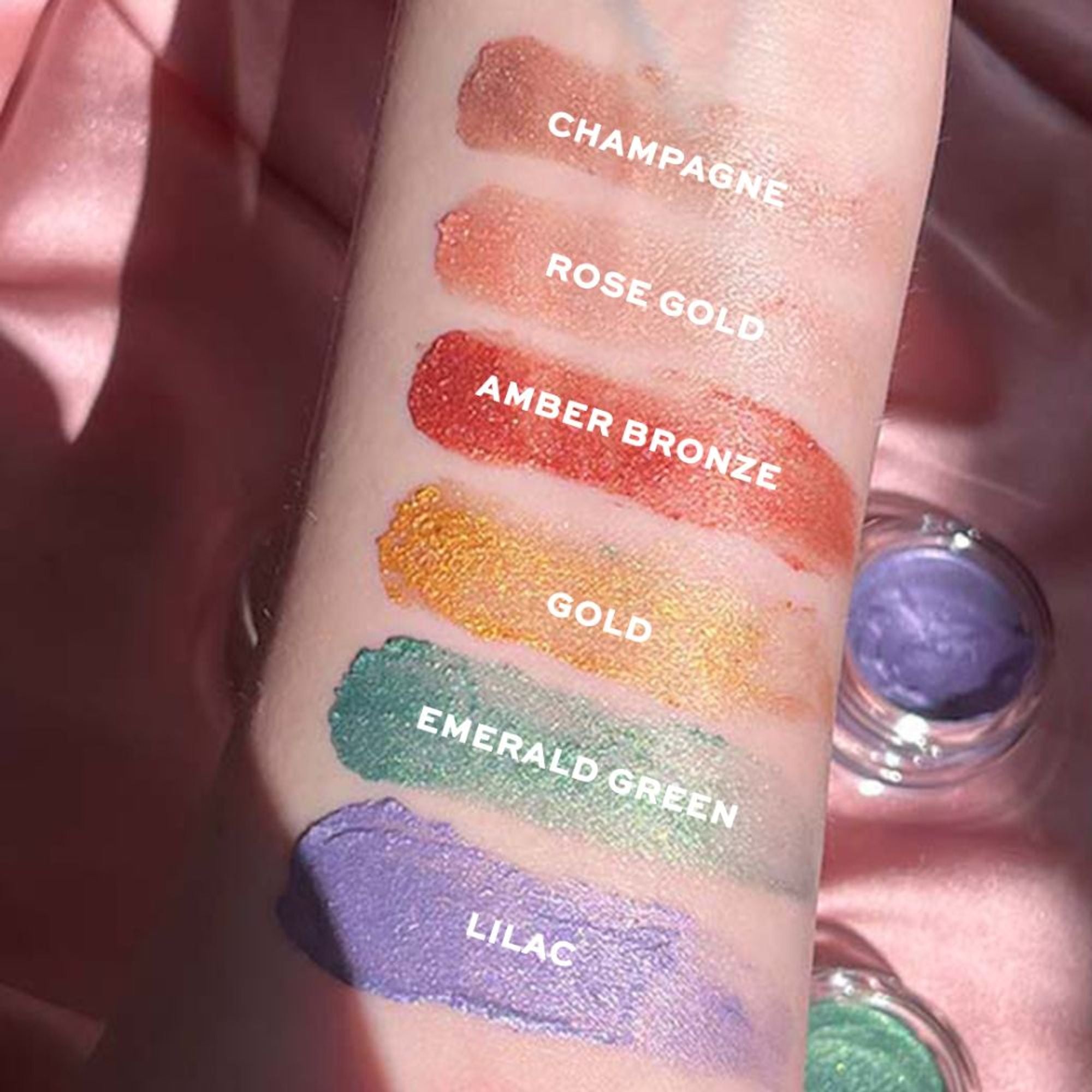 Makeup Revolution Mousse Shadow - Champagne | Grocsy