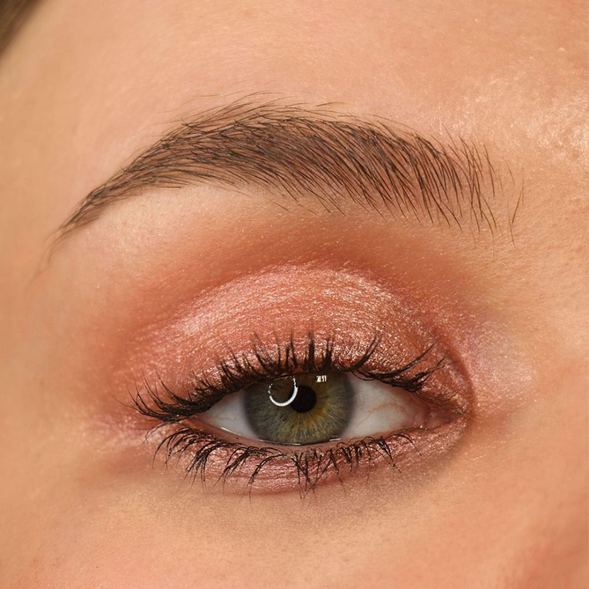 Makeup Revolution Mousse Shadow - Rose Gold | Grocsy
