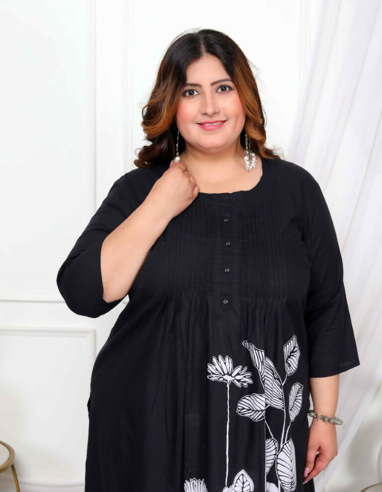 Miravan Women's Plus Size Black Floral Printed Straight Kurta with Palazzo | Grocsy