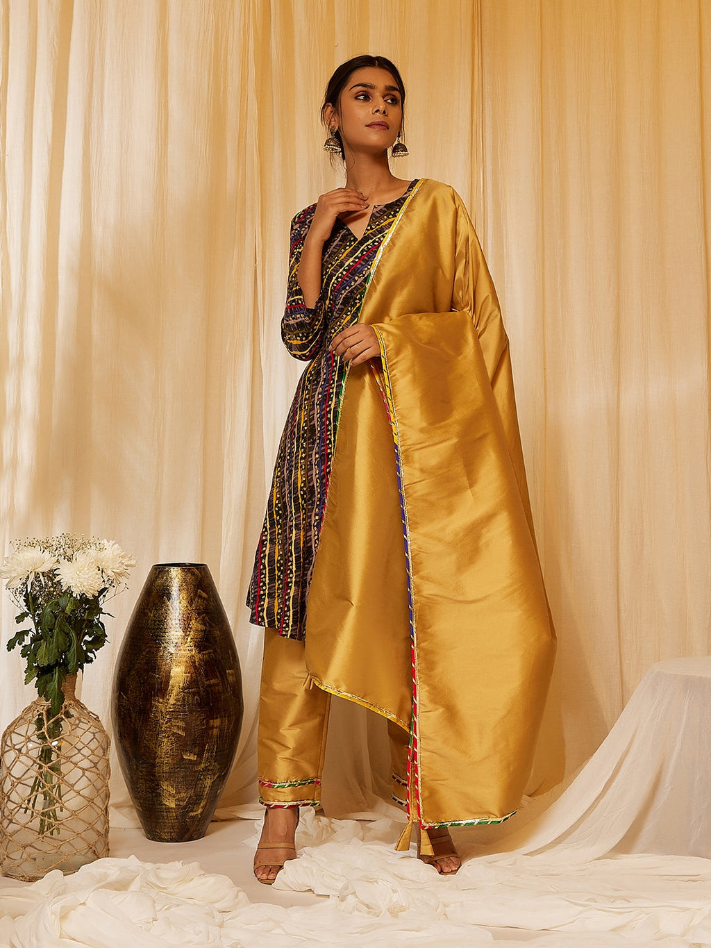 InWeave Charcoal Black Leheriya Silk Set | Grocsy