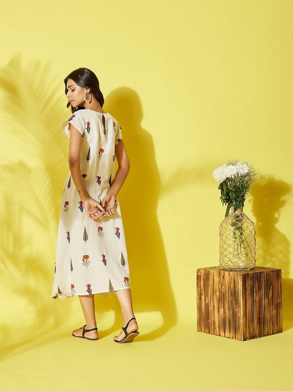 InWeave Muria Groovy Art Dress | Grocsy