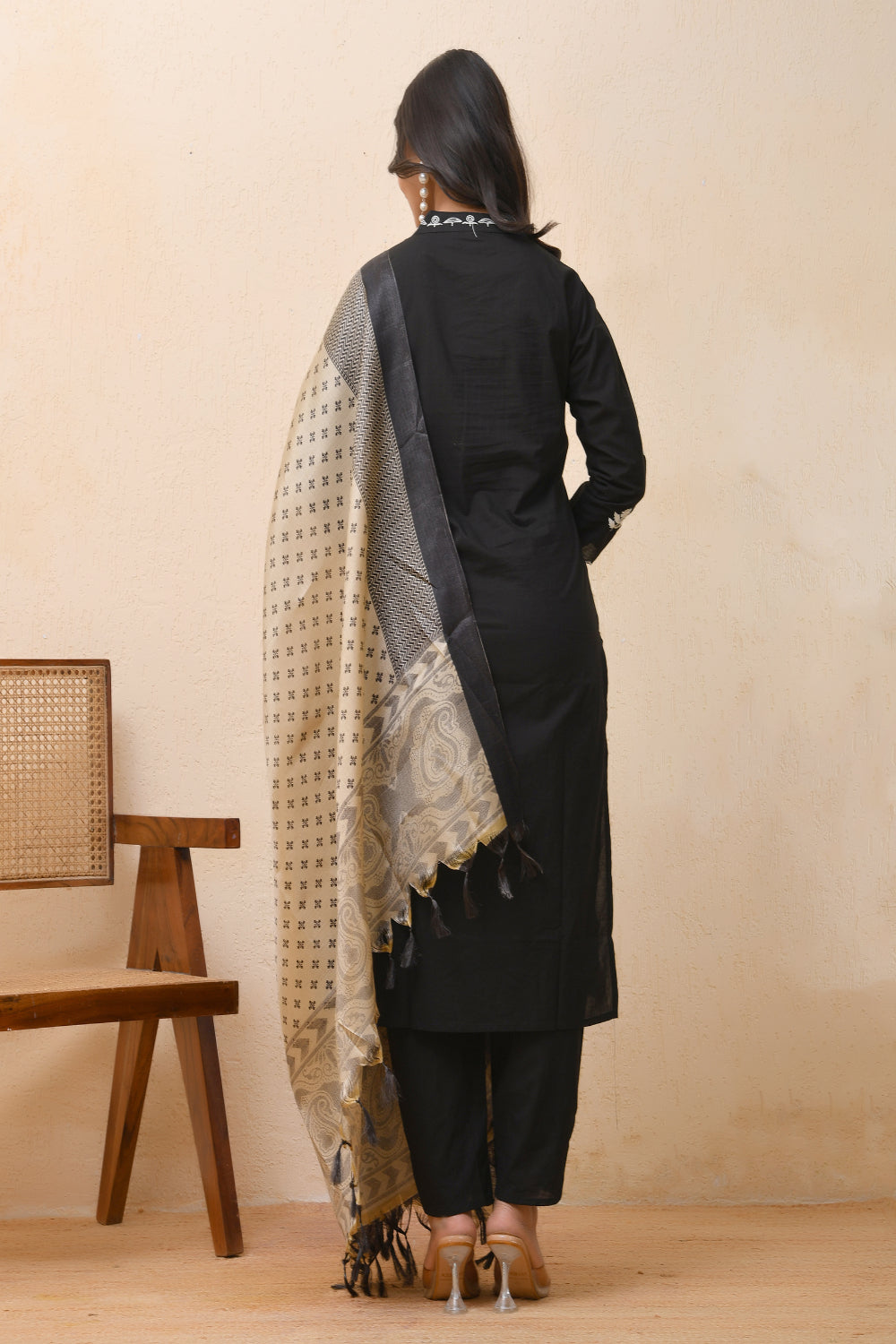Vaasva Women Black Embroidered Suit Set | Grocsy