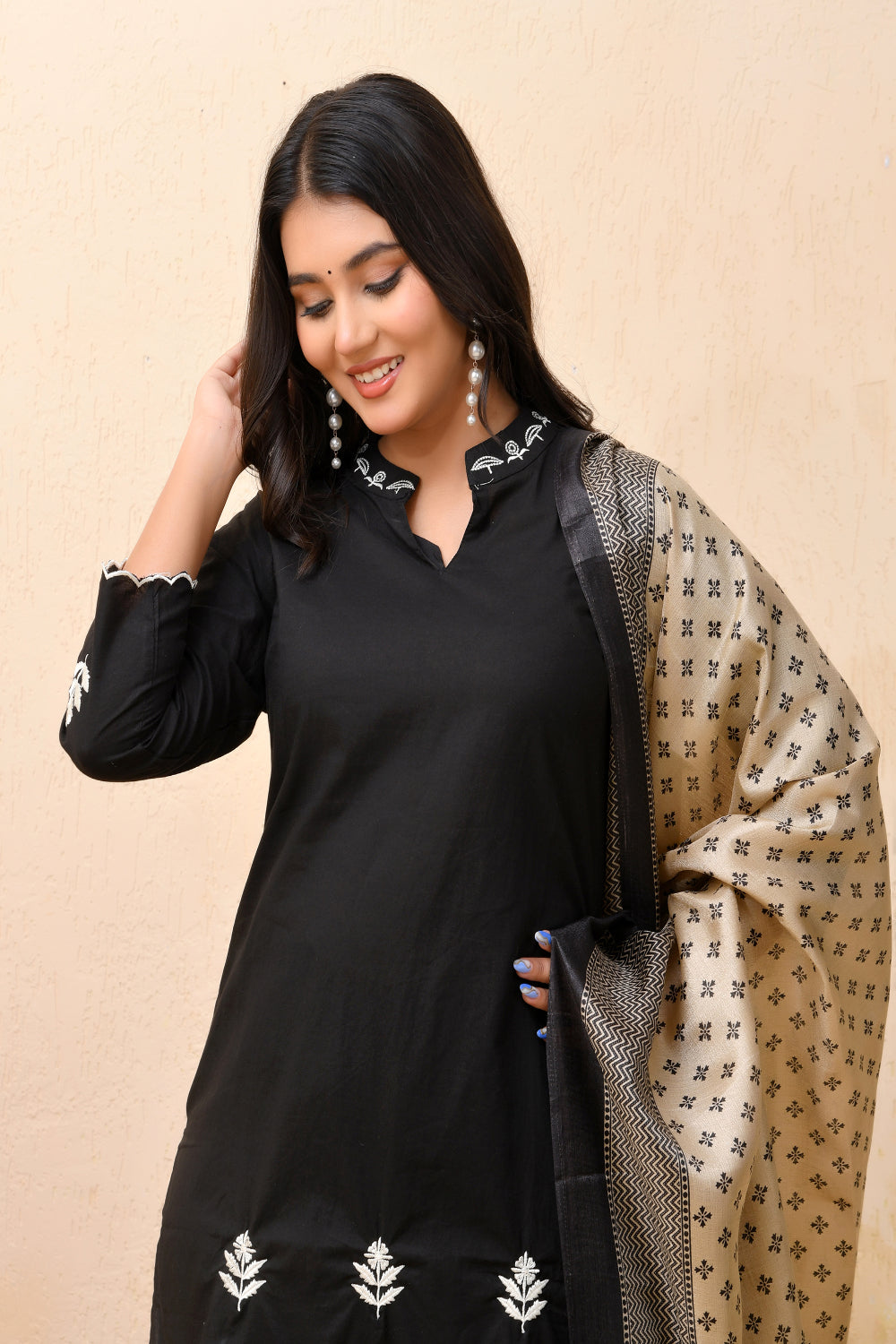 Vaasva Women Black Embroidered Suit Set | Grocsy