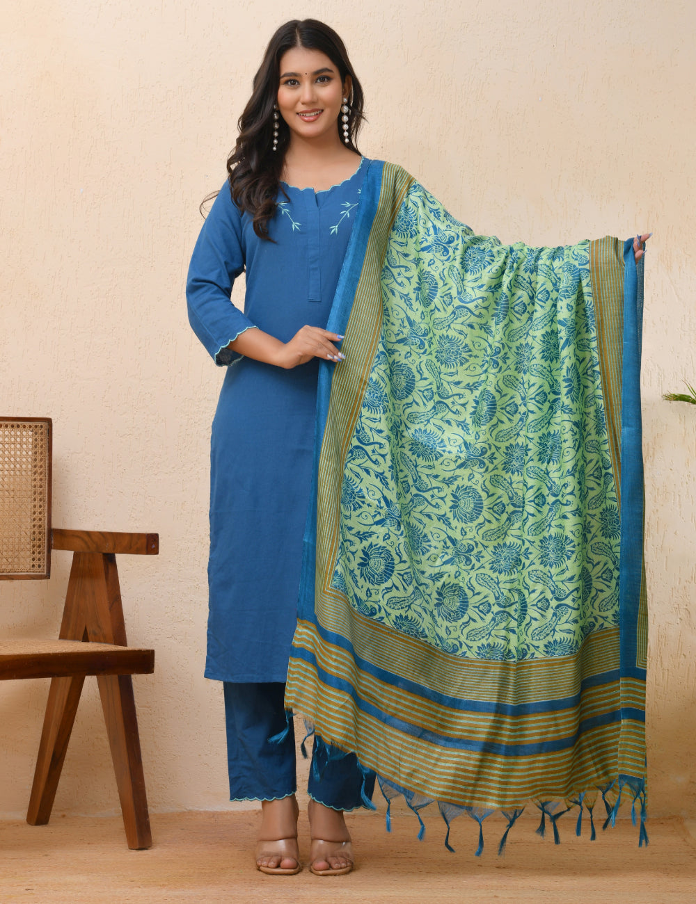 Vaasva Women Black Embroidered Suit Set | Grocsy