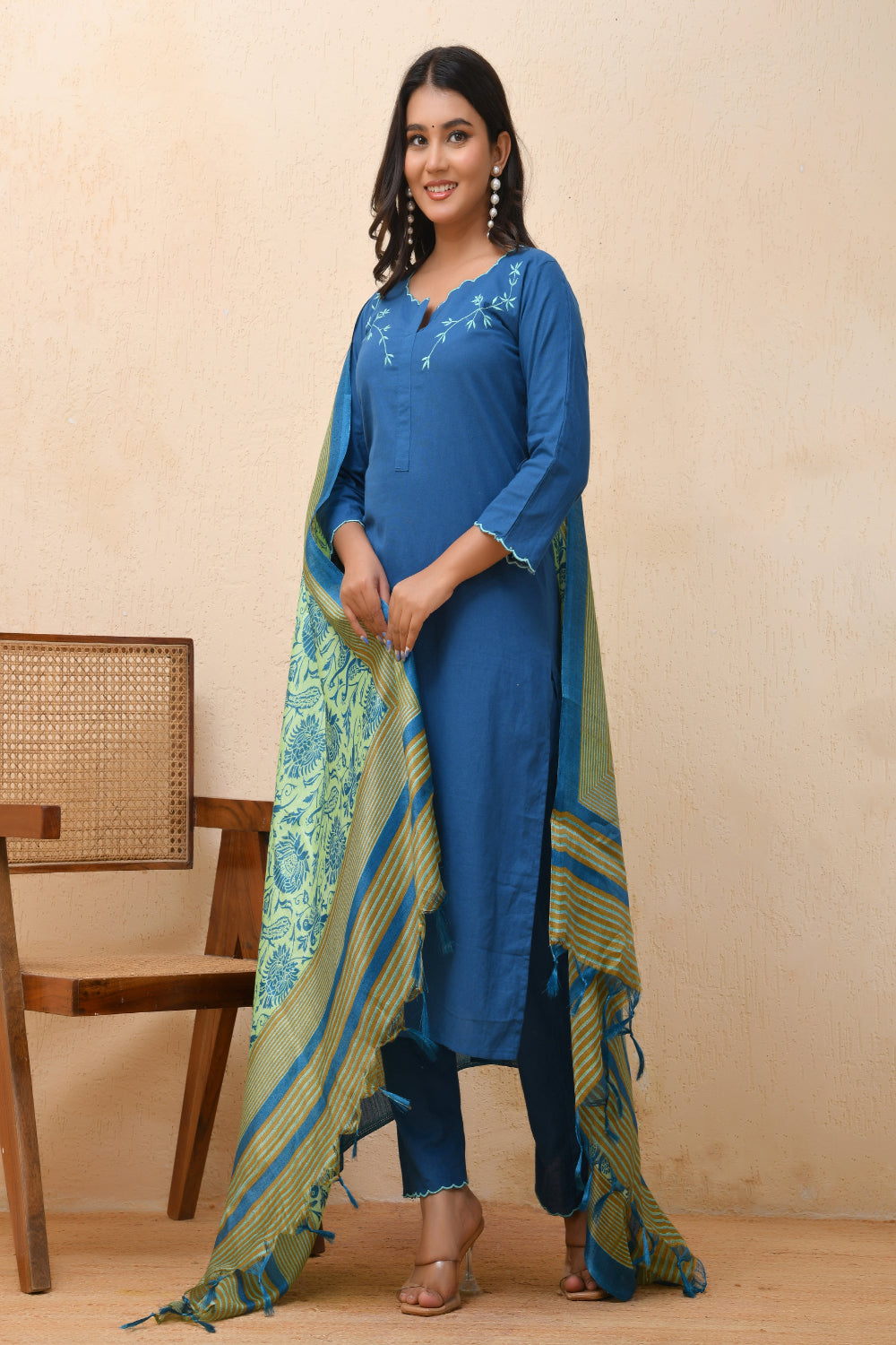 Vaasva Women Black Embroidered Suit Set | Grocsy