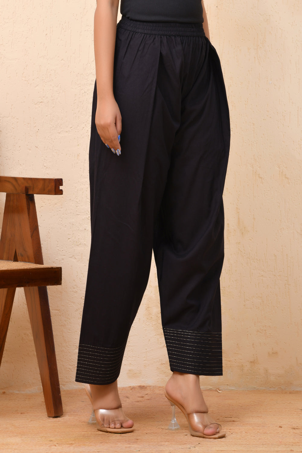 Vaasva Women Black Solid Farshi Pant | Grocsy