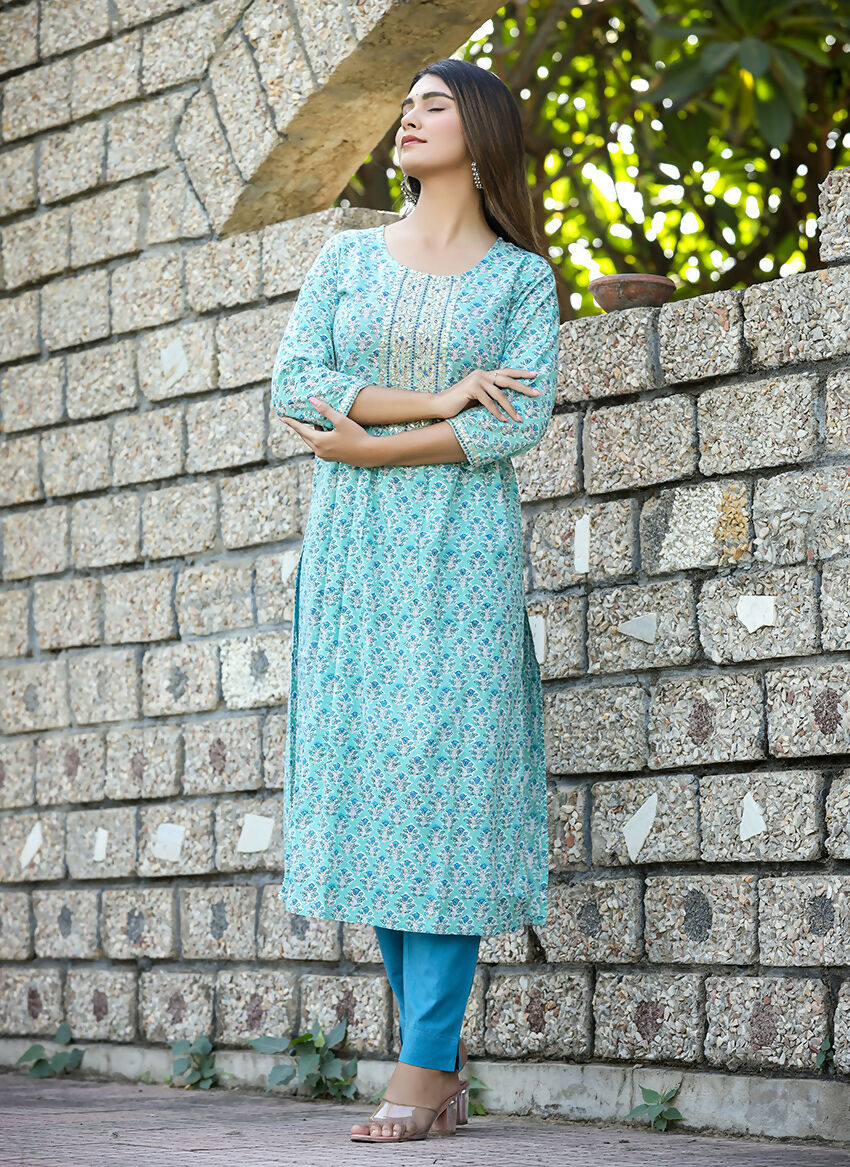 Kaajh Women's Sky Blue Floral Printed Cotton Kurta Pant Set | Grocsy