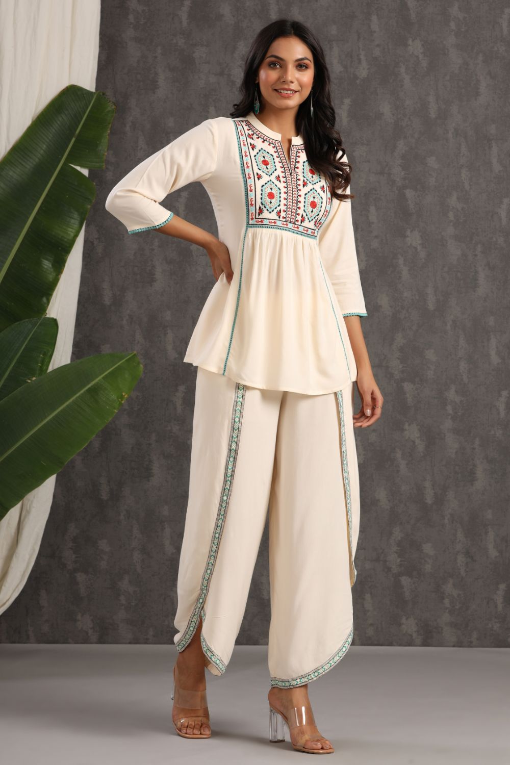 Juniper Womens Ivory Rayon Embroidered Peplum Clothing Set | Grocsy