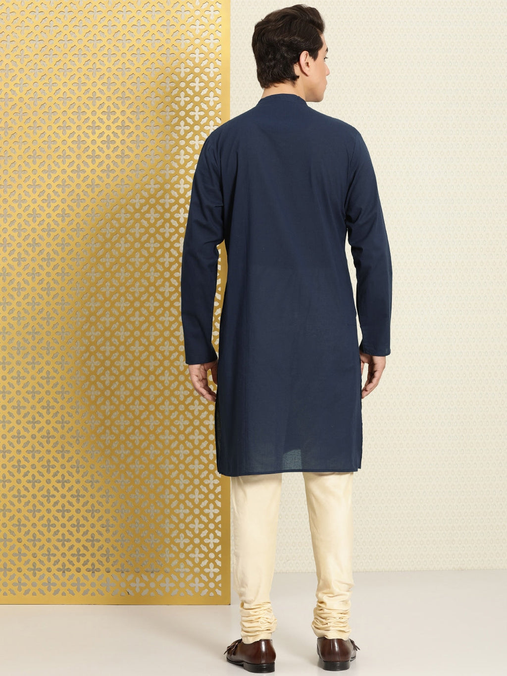 House of Pataudi Men Pure Cotton Yoke Design Jashn Kurta | Grocsy