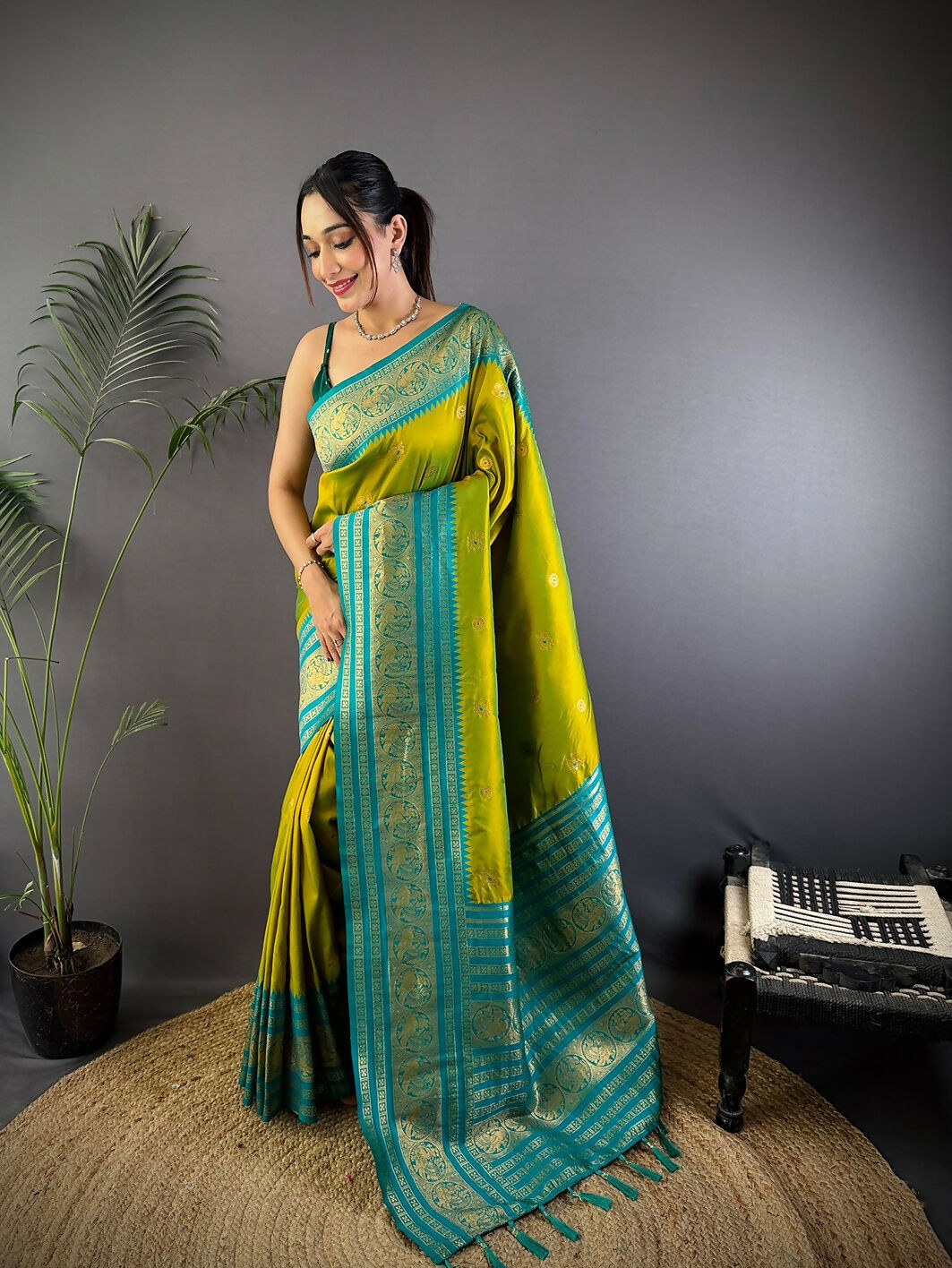 Joban Fashion Banarasi Light Green Woven Soft Silk Saree | Grocsy