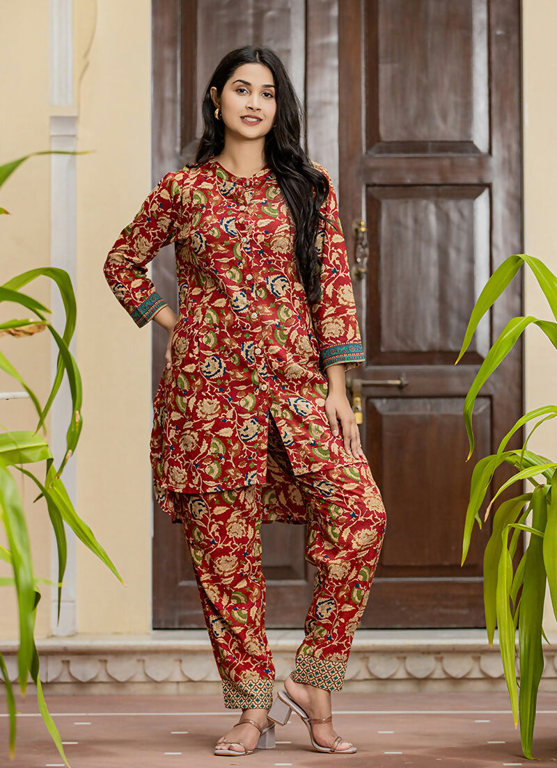 Kaajh Women's Maroon Floral Printed Viscose Rayon Kurta Pant Set | Grocsy