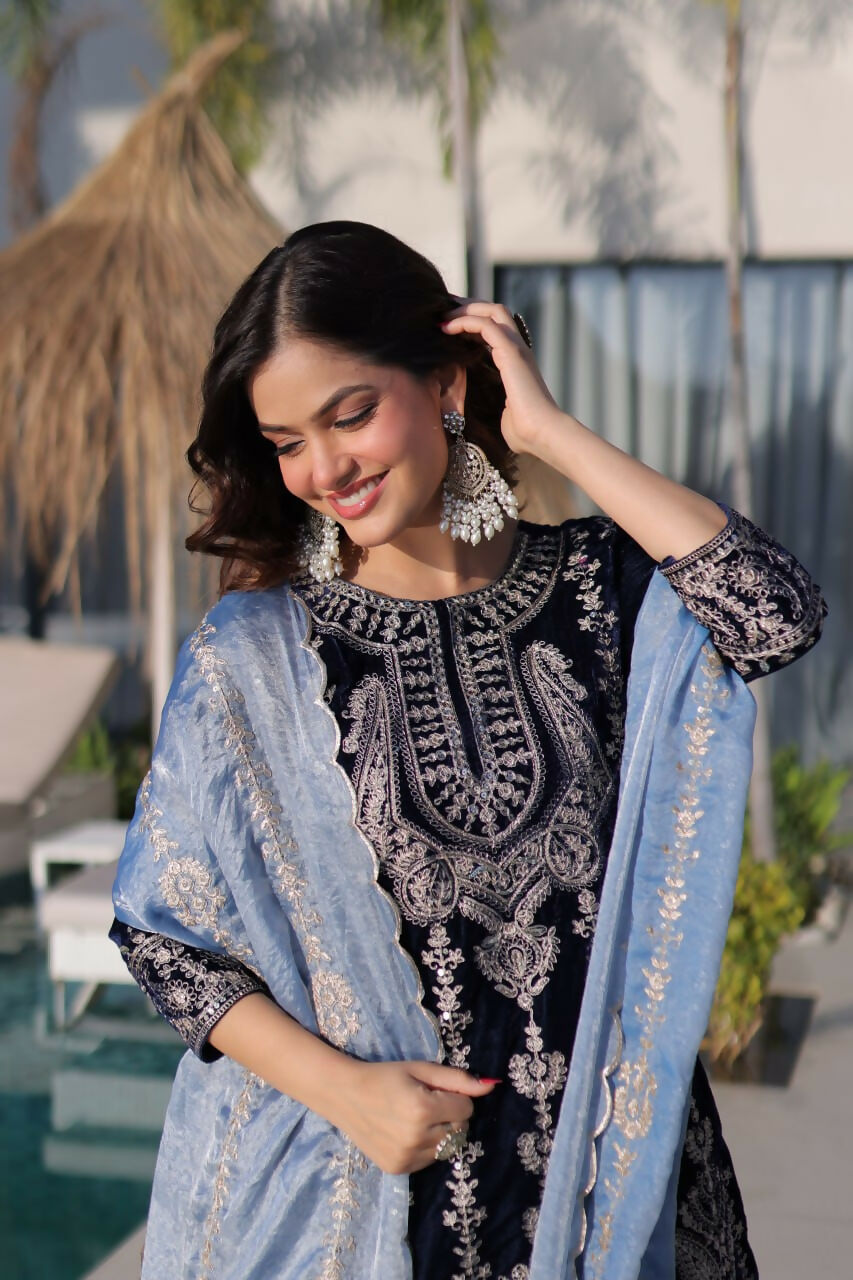 Teeya Creation Womens New Fancy Velvet With Rich Zari Embroidered Work Kurta Set | Grocsy