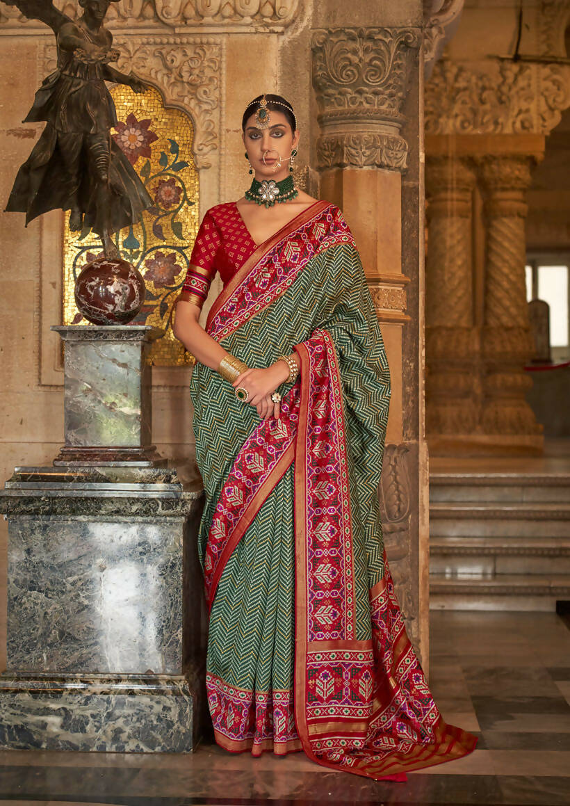 Siam Green Banarasi Weaving, Ultra Aqua Finish, Zari Work Banarasi Silk Saree - Rath Kunti | Grocsy