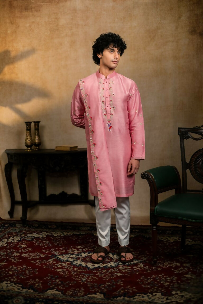 Falling Raw Silk Pink Gulab Pakshi Kurta Set By Hilo Design | Grocsy