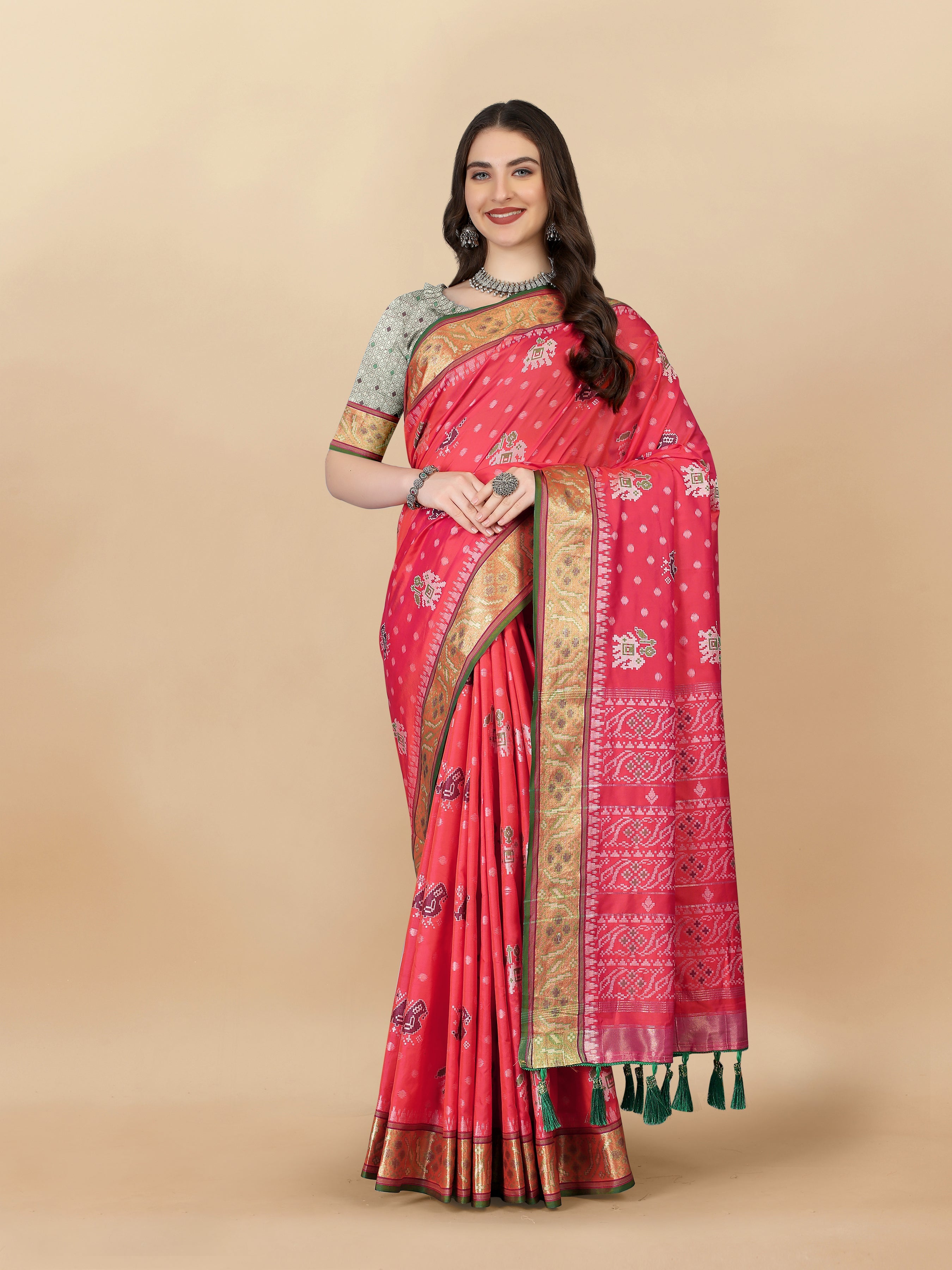 Lorenvalley Fashion Soft Silk Patola Weaving With Beautiful Rich Pallu With Blouse - Pink | Grocsy