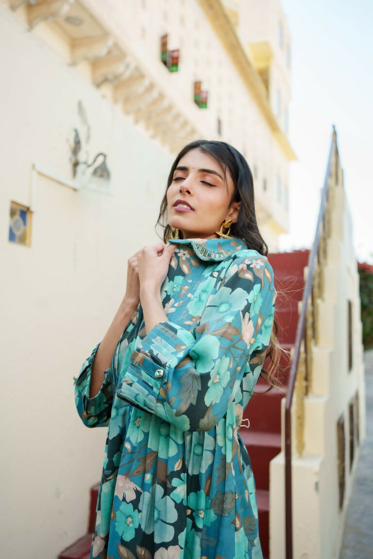 Vaasva Women Teal Muslin Tucks Kurta & Pant Set | Grocsy