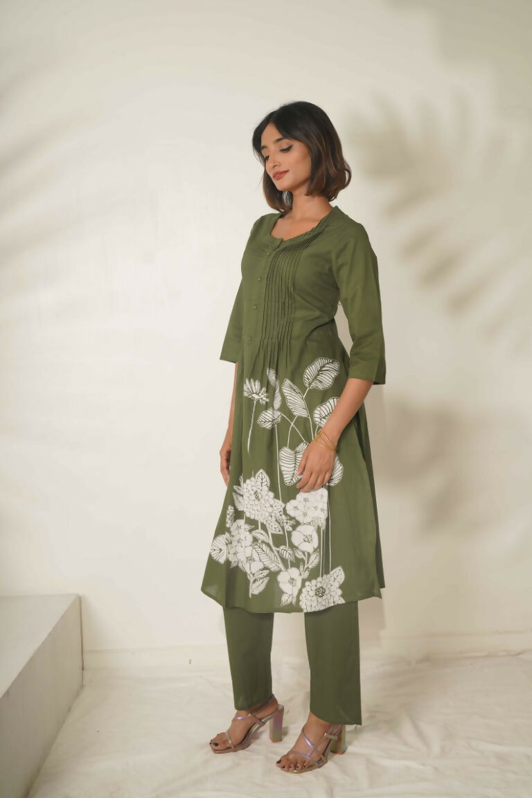 Miravan Women's Mehandi Pintucks Cotton Floral Straight Kurta and Palazzo | Grocsy