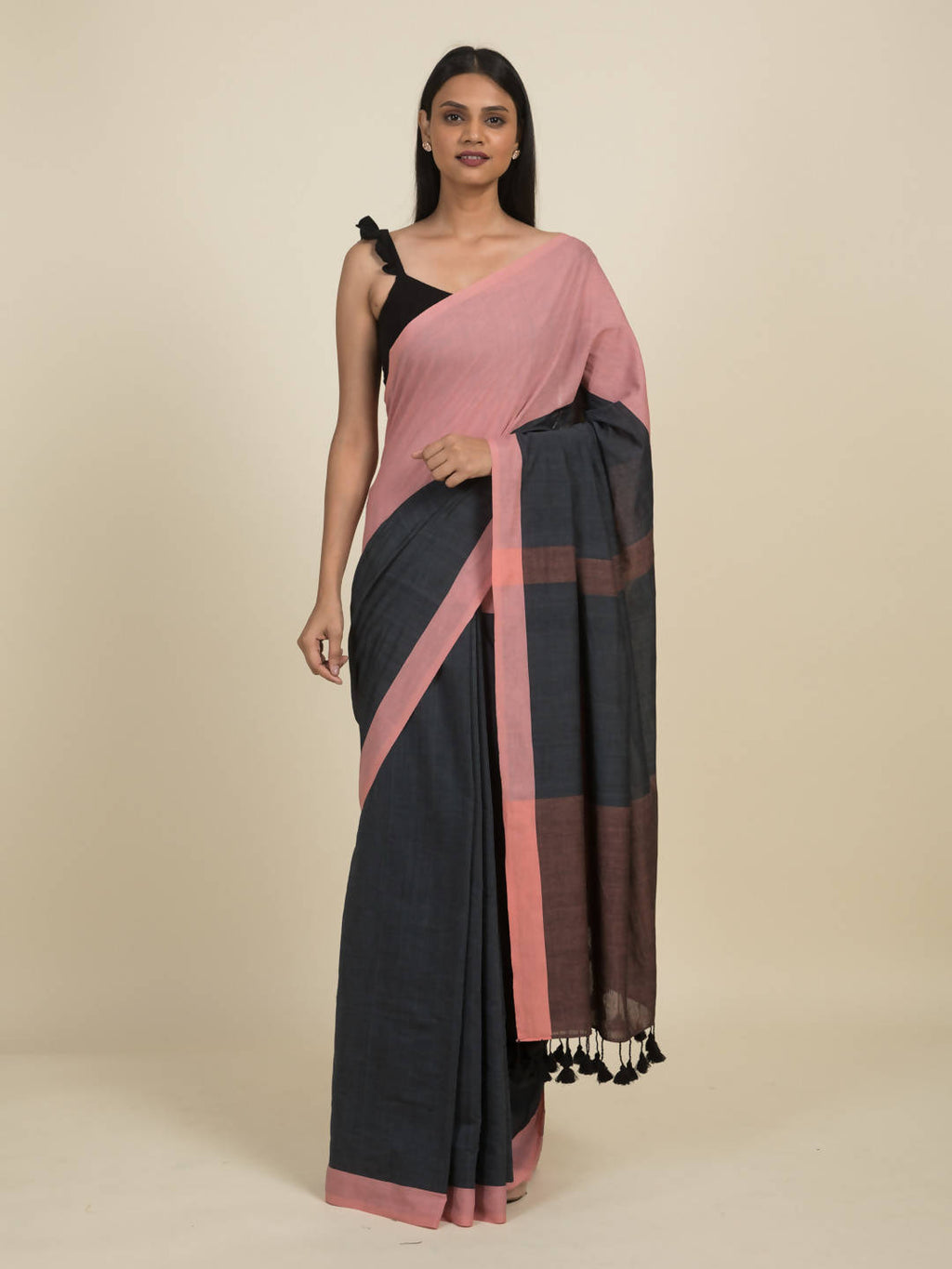 Suta Grey Peach-Coloured Pure Cotton Saree | Grocsy