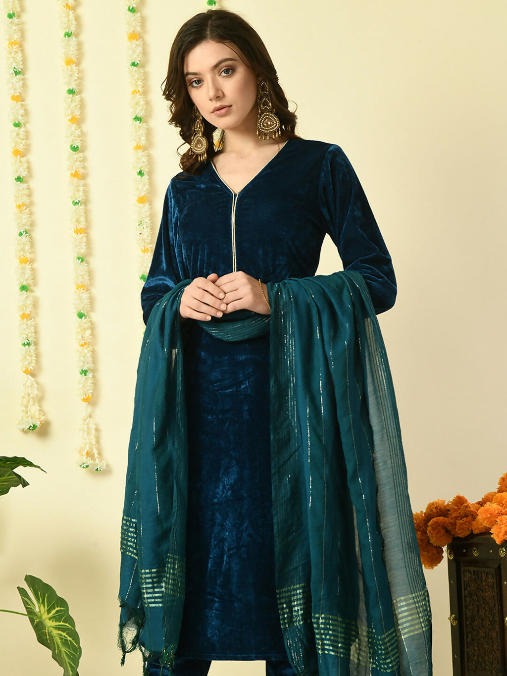 Myshka Women's Teal Velvet Kurta & Trousers With Dupatta Party Sets | Grocsy