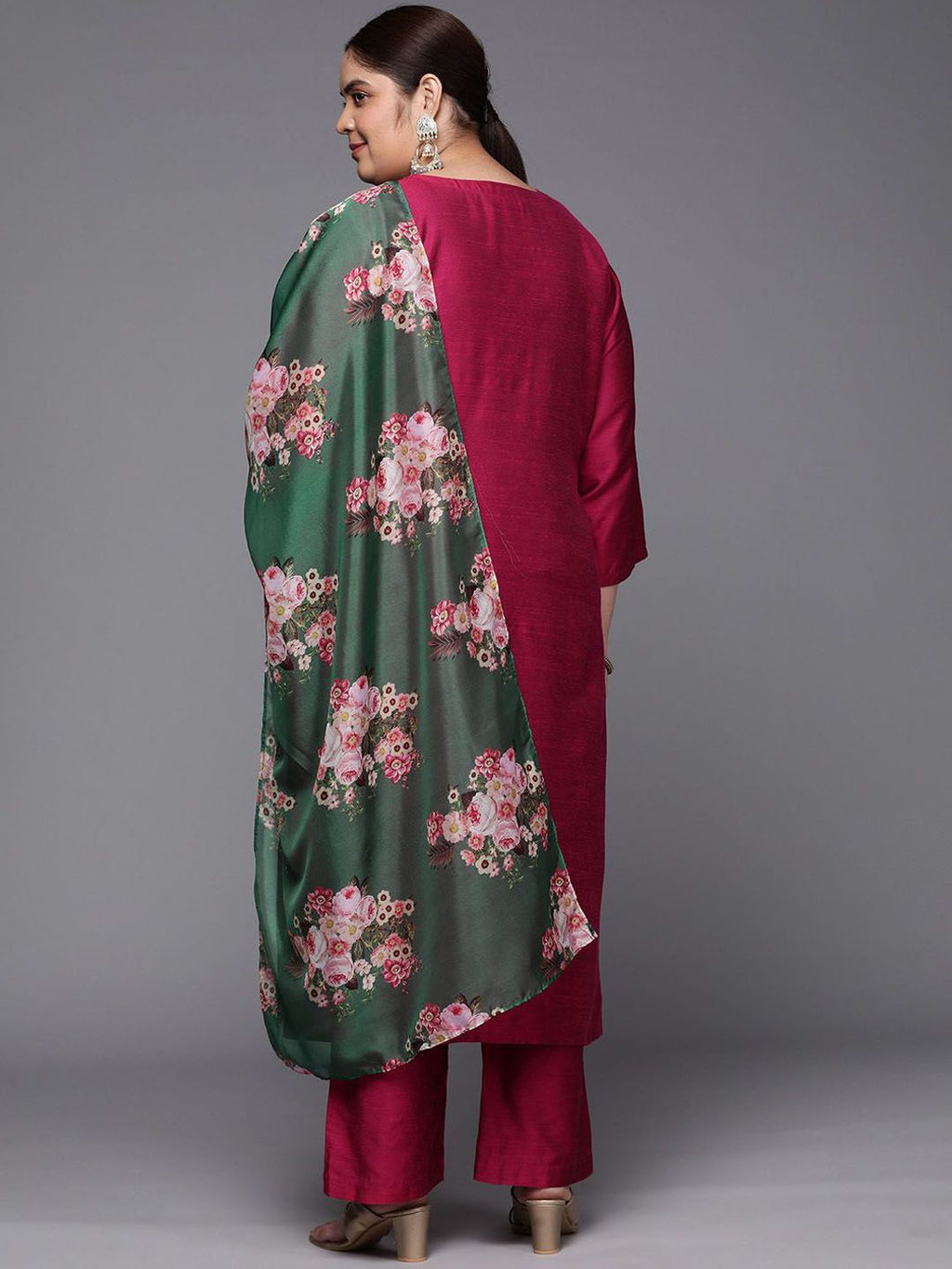 Sztori Plus Size Floral Embroidered Straight Kurta & Trousers With Dupatta | Grocsy
