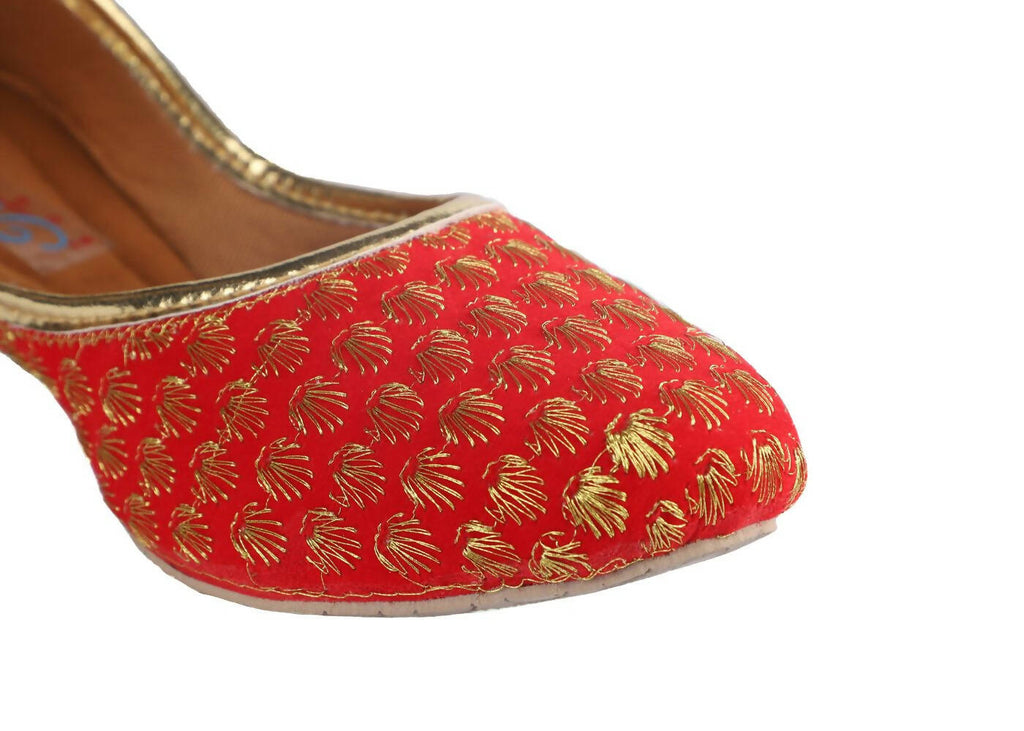 Tiny Bugs Girls Sequin Detailing Ethnic Juttis - Red | Grocsy