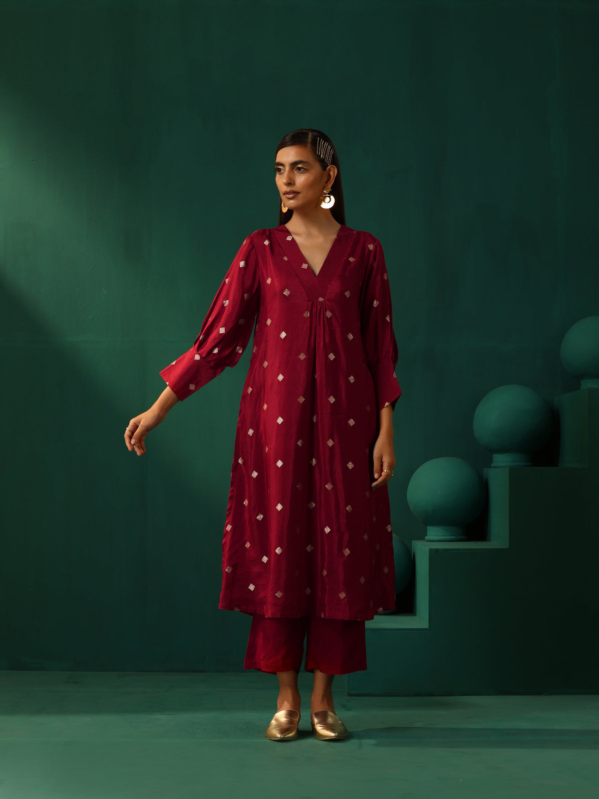 trueBrowns Maroon Diamond Viscose Silk Puff Sleeve Kurta Pant Set | Grocsy