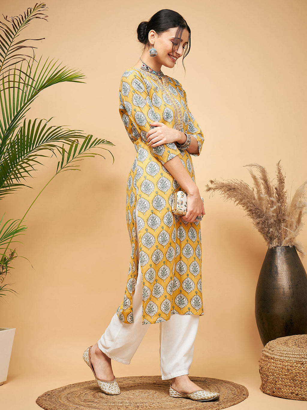 InWeave Women's Sunset Boota Print Gota Straight Kurta | Grocsy