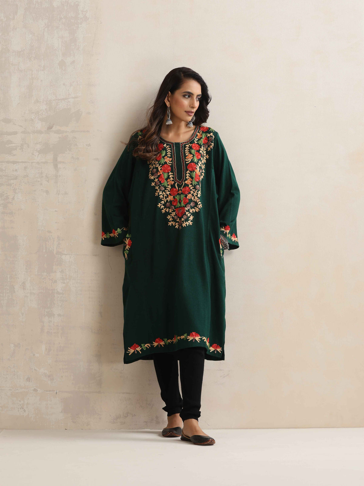 trueBrowns Green Kashmiri Floral Embroidered Woollen Phiran Kurta | Grocsy