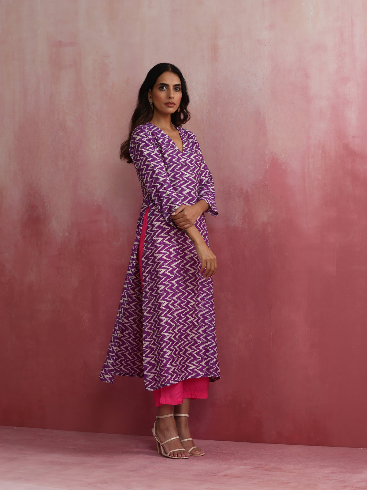 trueBrowns Purple Muslin Silk Printed Kurta Set | Grocsy