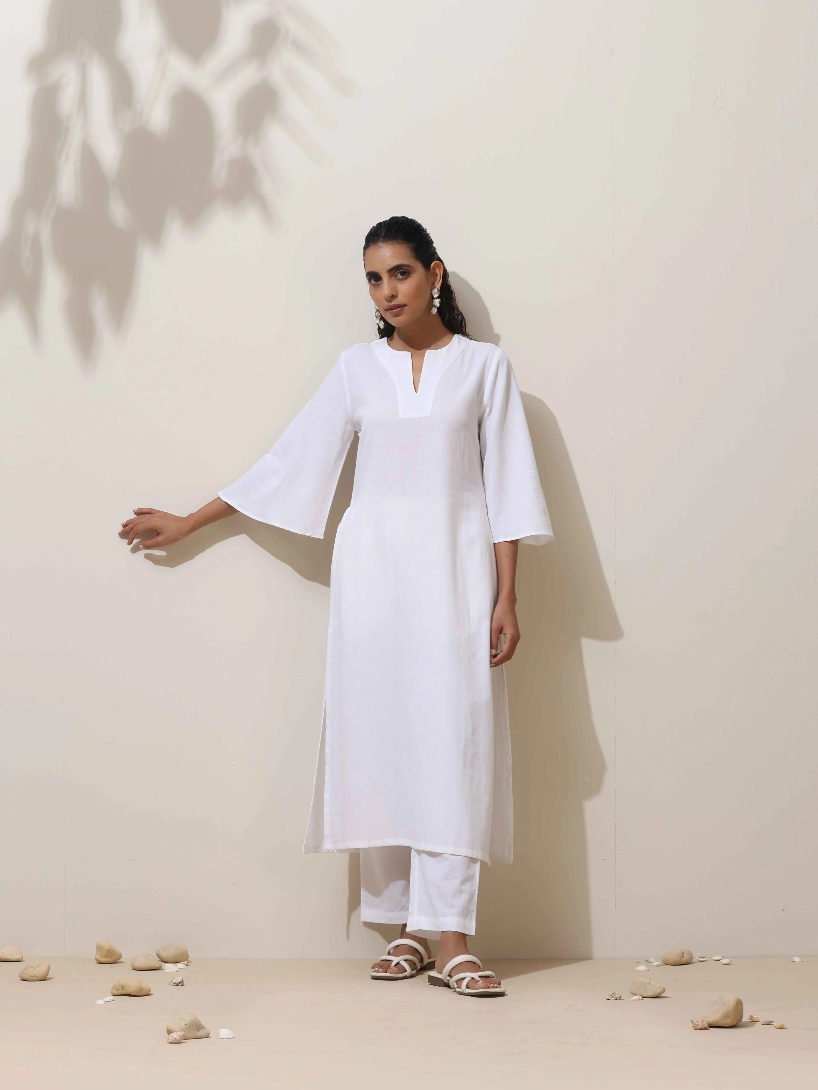trueBrowns White Cotton Linen Kurta Pant Set | Grocsy