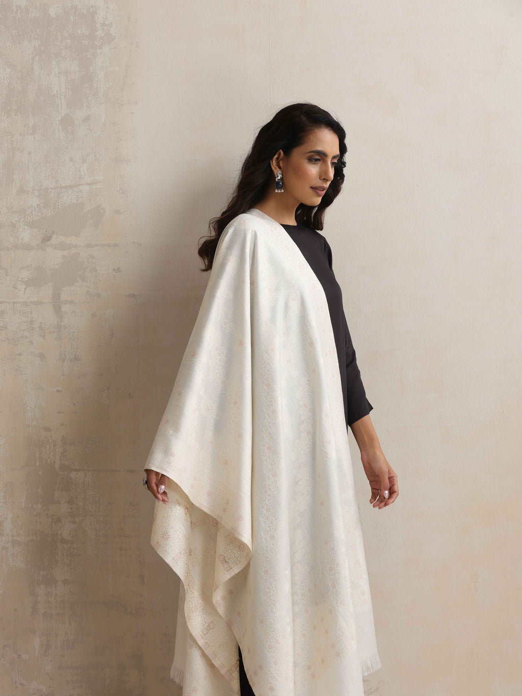 trueBrowns Ivory Gold Woollen Stole | Grocsy