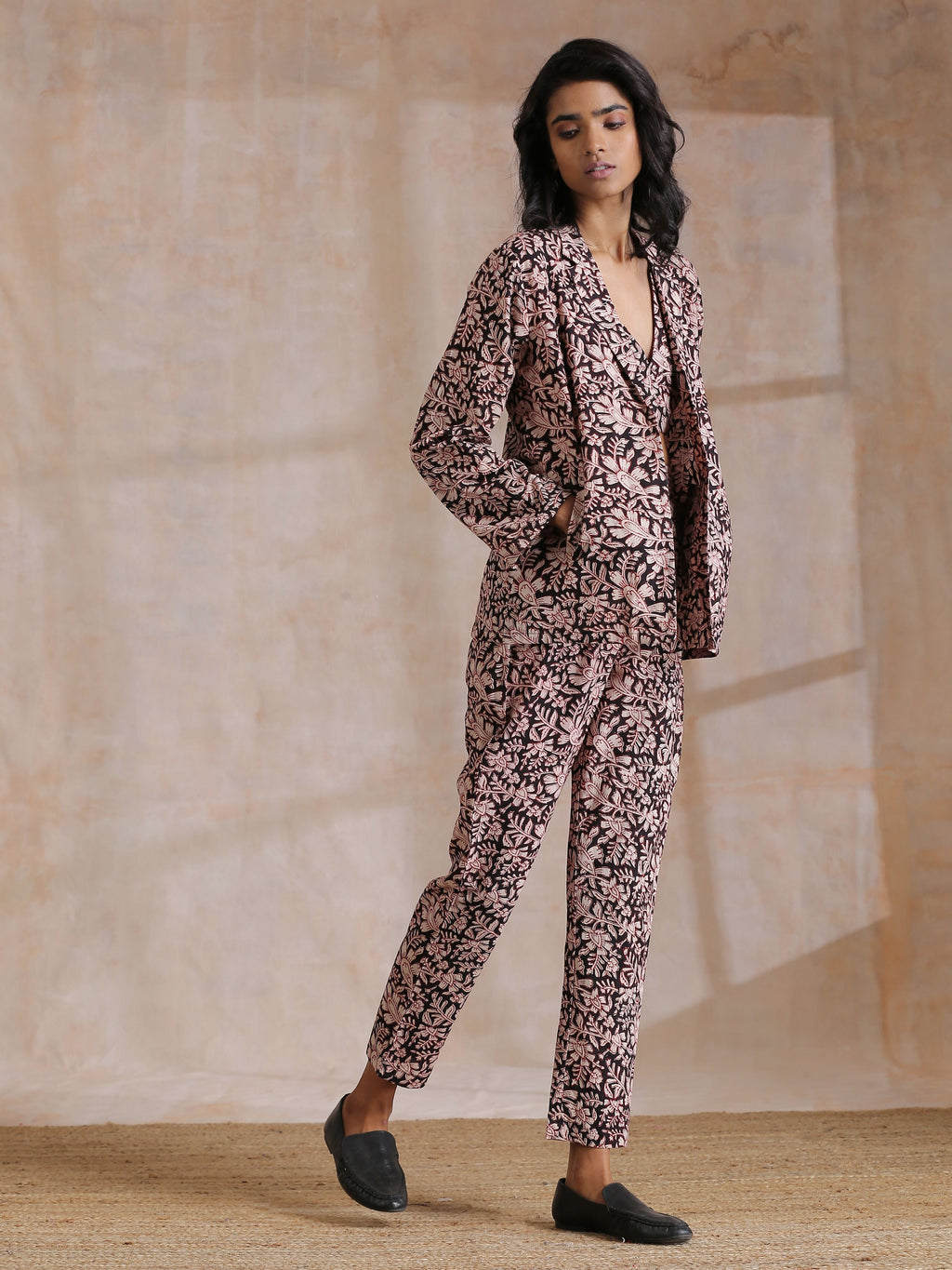 trueBrowns Black Floral Overall Bagru Print Cotton Pant Suit Set | Grocsy