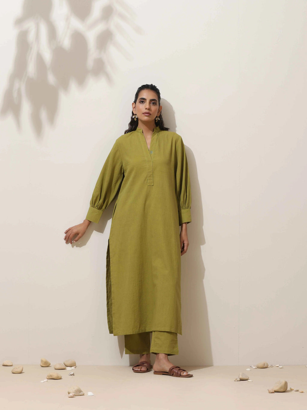 trueBrowns Pear Green Cotton Linen Kurta Pant Set | Grocsy