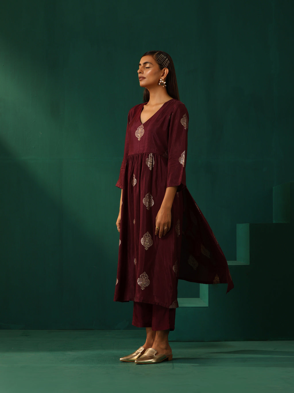 trueBrowns Wine Geometric Viscose Silk High Slit Kurta Pant Set | Grocsy