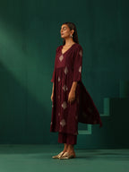 trueBrowns Wine Geometric Viscose Silk High Slit Kurta Pant Set | Grocsy