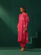 trueBrowns Pink Floral Viscose Silk Round Neck Puff Sleeve Kurta Pant Set | Grocsy