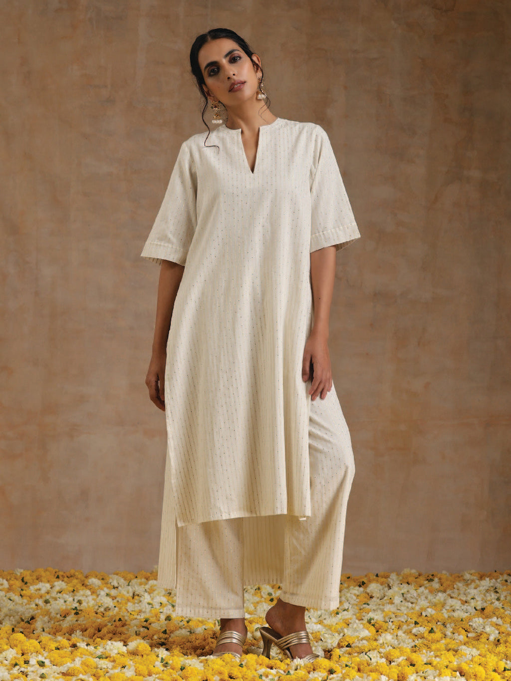 trueBrowns Ivory Gold Cotton Relaxed High-Low Kurta Set | Grocsy