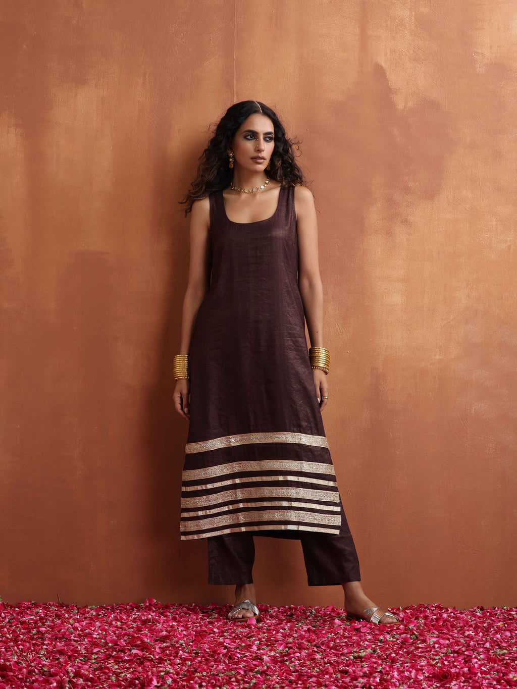 trueBrowns Brown Metallic Straight Kurta Set | Grocsy